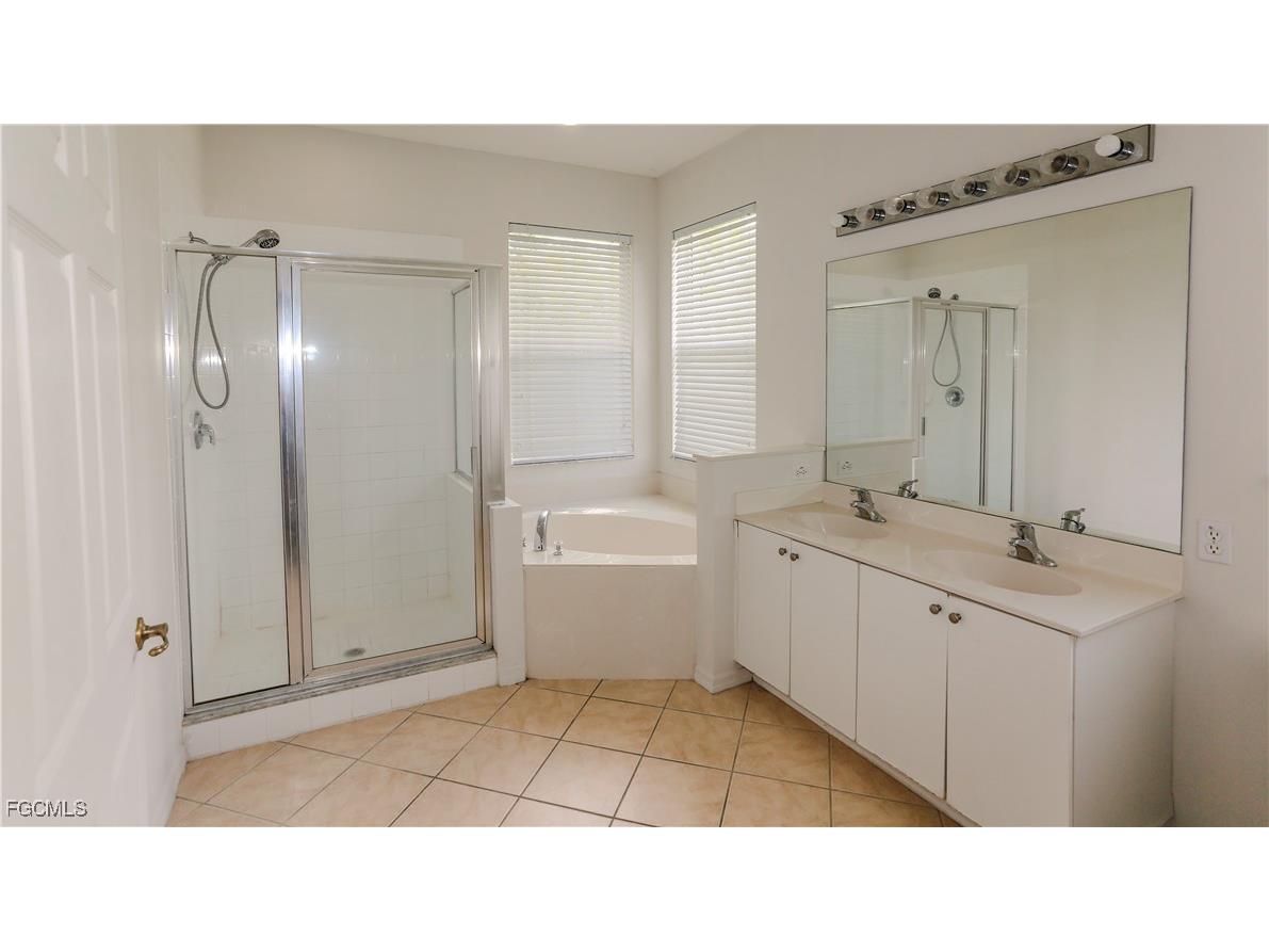 4213 Liron Avenue #204 Fort Myers FL 33916 2025005464 image13