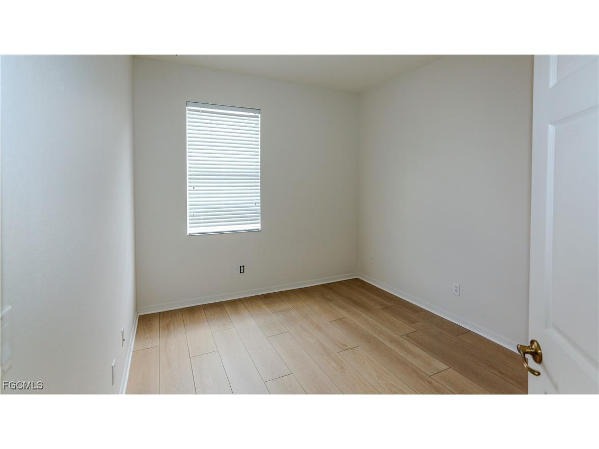 4213 Liron Avenue #204 Fort Myers FL 33916 2025005464 image15