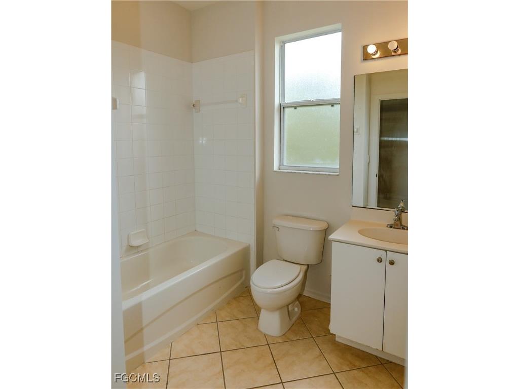4213 Liron Avenue #204 Fort Myers FL 33916 2025005464 image19