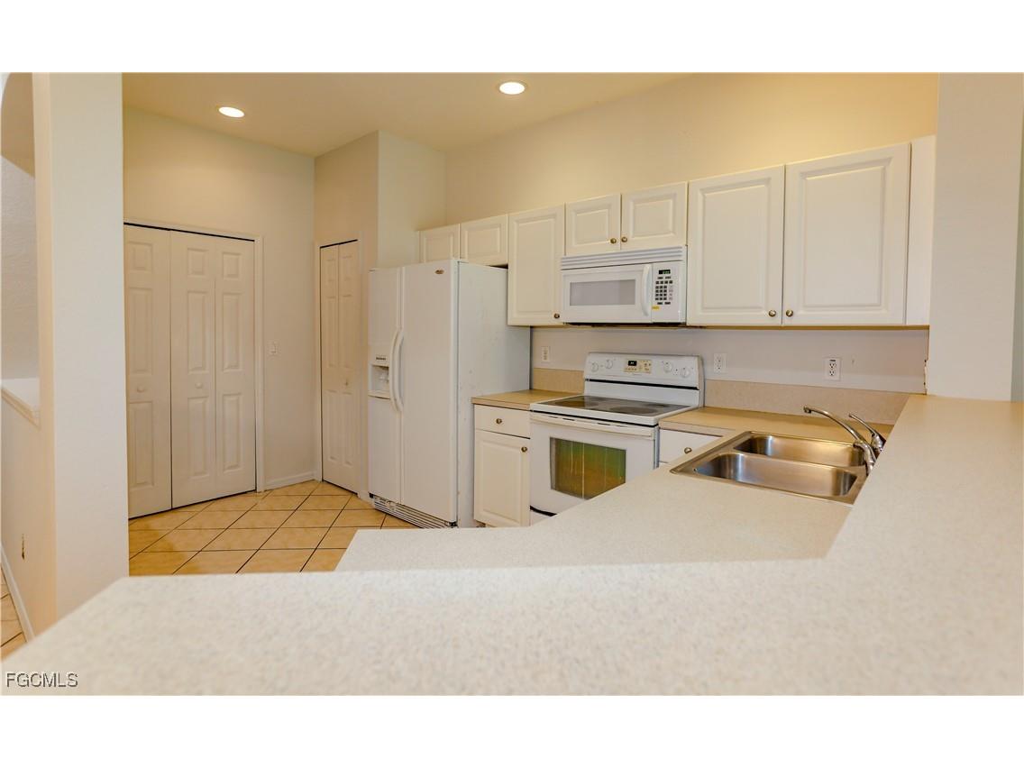 4213 Liron Avenue #204 Fort Myers FL 33916 2025005464 image7