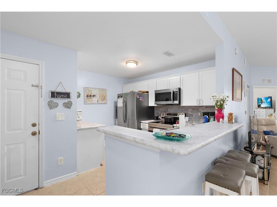 4214 Bellasol Circle #814 Fort Myers FL 33916 2025007360 image3