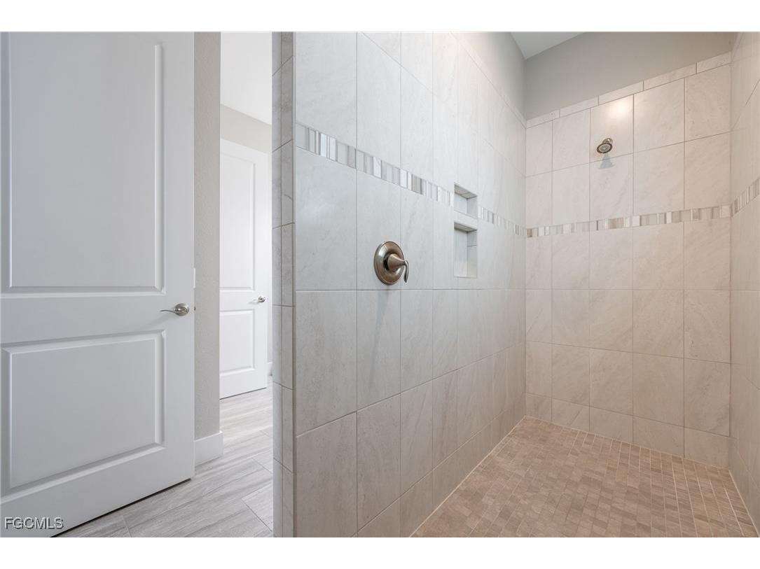 4214 NW 39th Lane Cape Coral FL 33993 2026006404 image28