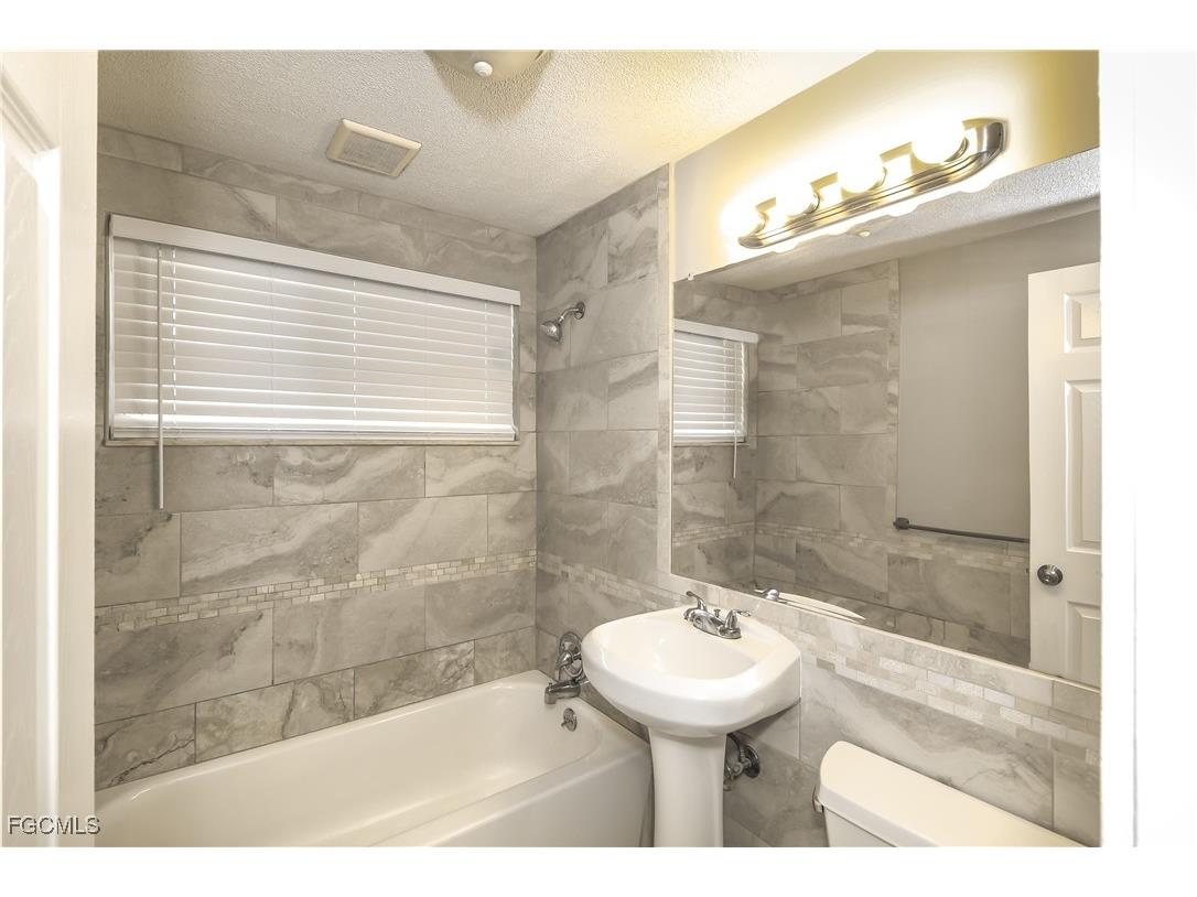 4215 Tarpon Road Venice FL 34293 2025015268 image13