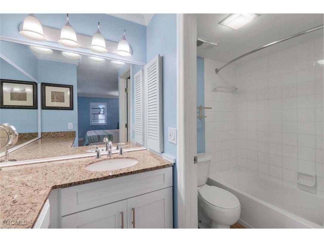 4216 Bayside Villas Captiva FL 33924 2025024926 image17