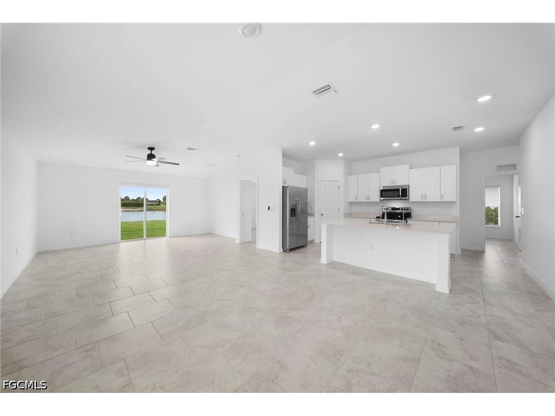 4216 Villa Rapallo Way North Fort Myers FL 33917 2026024645 image3