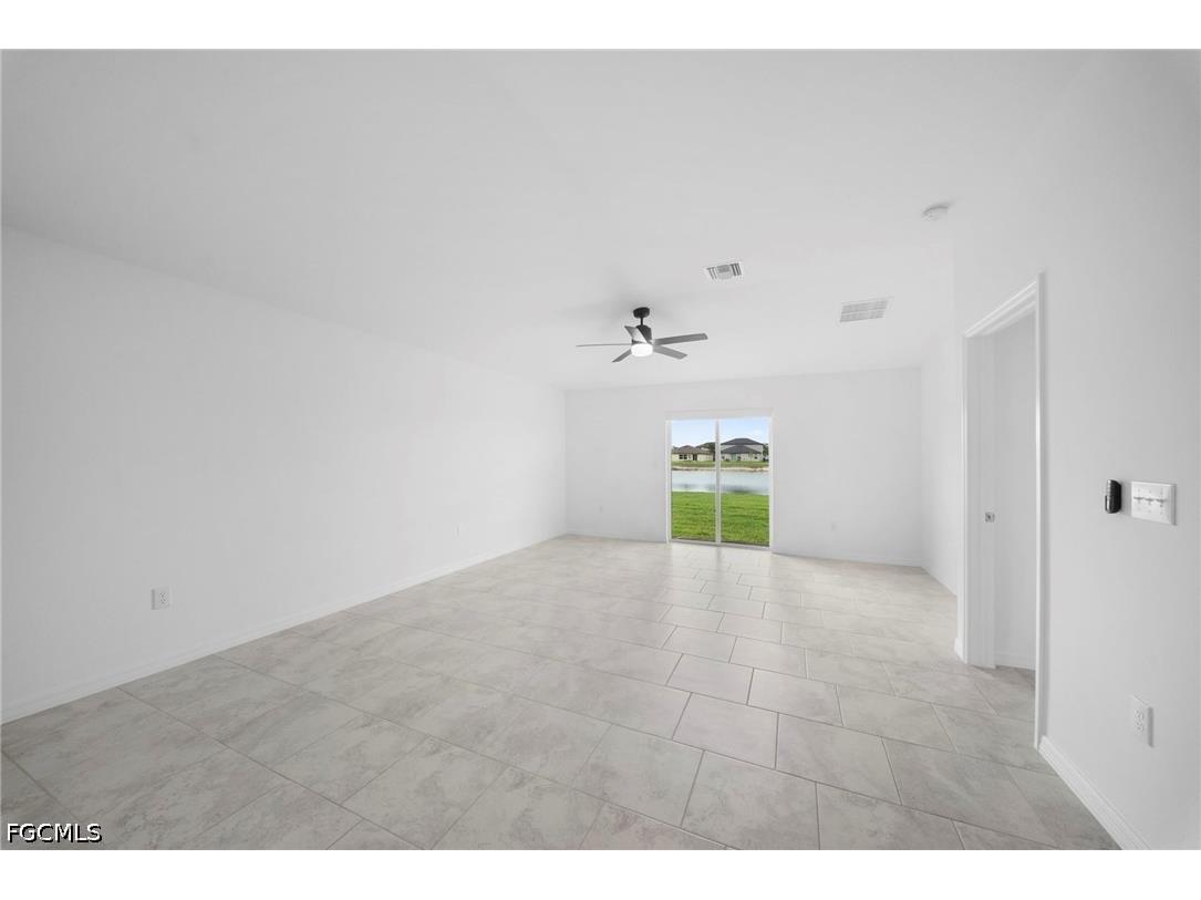 4216 Villa Rapallo Way North Fort Myers FL 33917 2026024645 image6