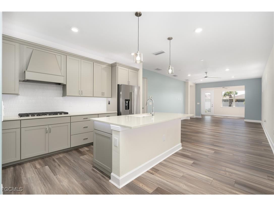 42186 Edgewater Drive Punta Gorda FL 33982 2025021952 image2