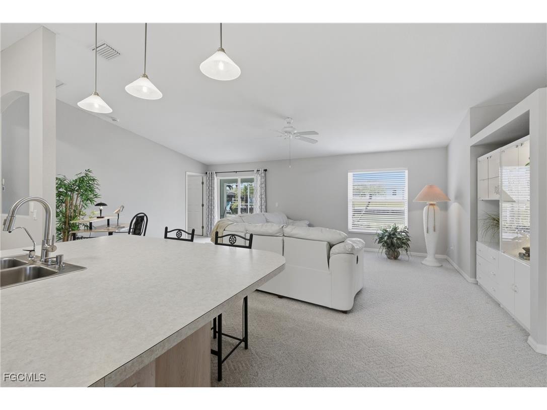 4219 Eastlake Court Port Charlotte FL 33948 2025025189 image12