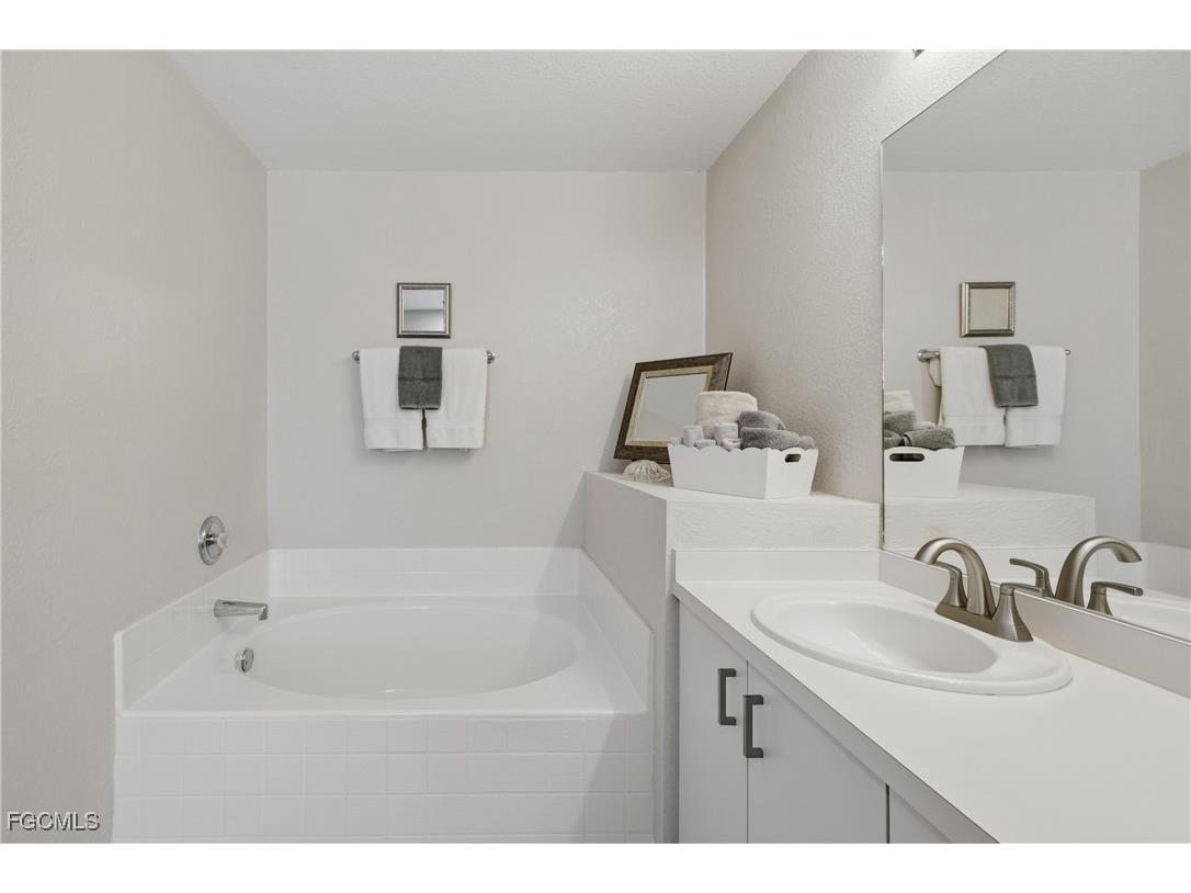 4219 Eastlake Court Port Charlotte FL 33948 2025025189 image24