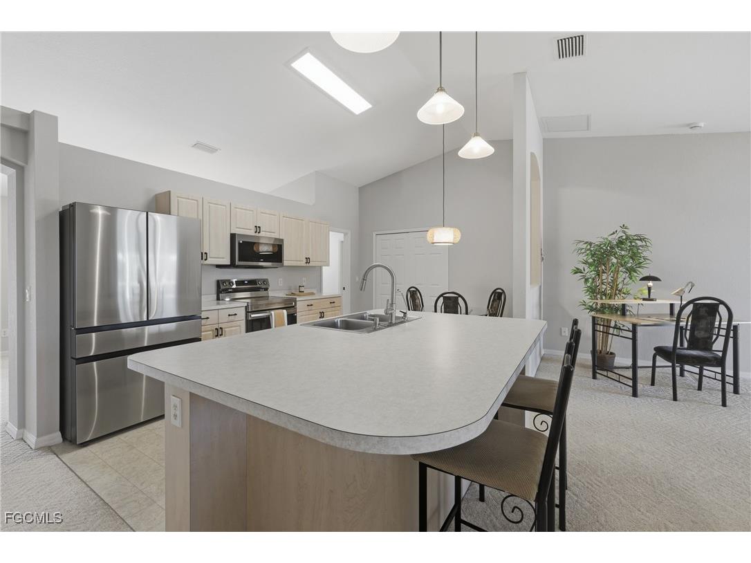 4219 Eastlake Court Port Charlotte FL 33948 2025025189 image9