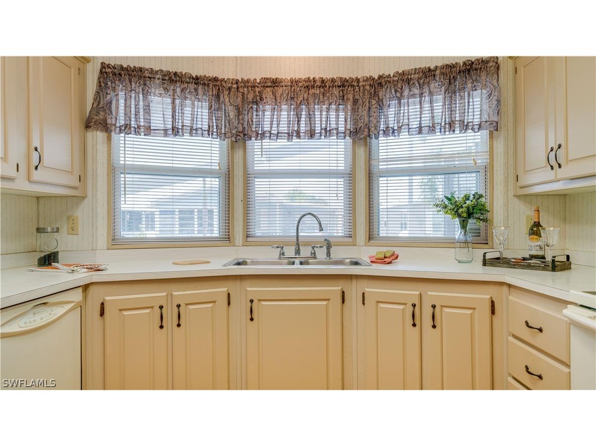 422 Horizon Drive North Fort Myers FL 33903 224037643 image1