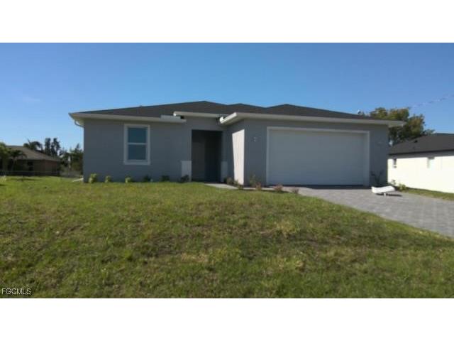 422 NE 20th Terrace Cape Coral FL 33909 2025017426 image1