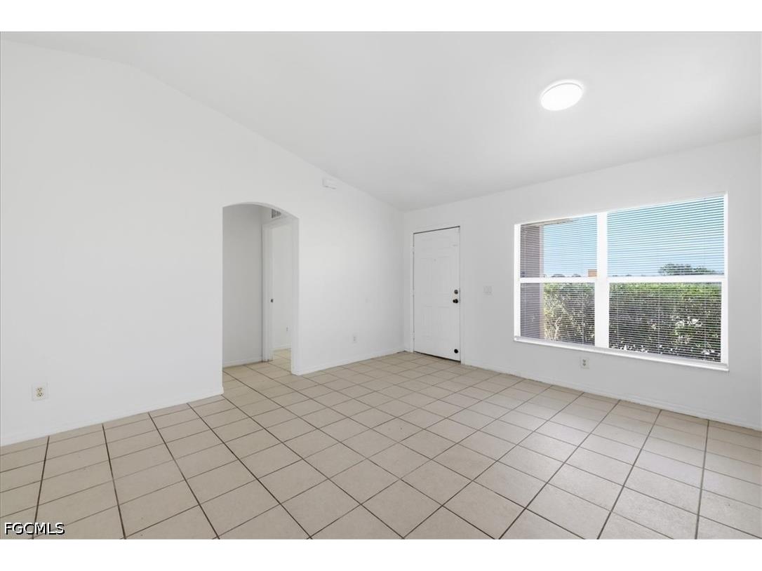 422 NW 11th Terrace Cape Coral FL 33993 2026029425 image10