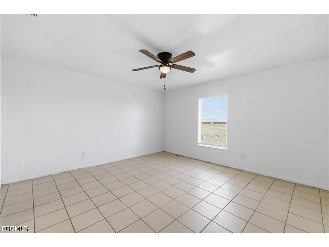 422 NW 11th Terrace Cape Coral FL 33993 2026029425 image18