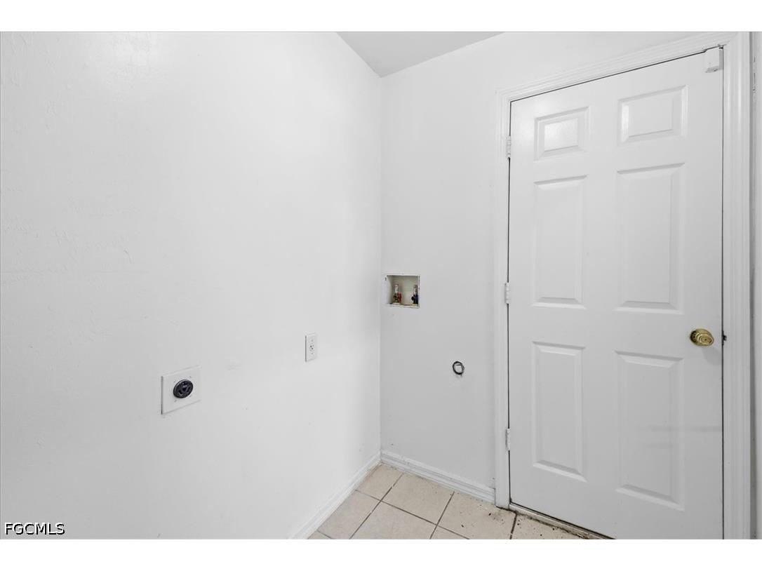 422 NW 11th Terrace Cape Coral FL 33993 2026029425 image25
