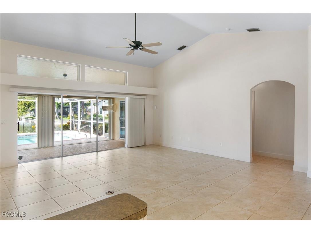 422 SE 12th Court Cape Coral FL 33990 2025020726 image11