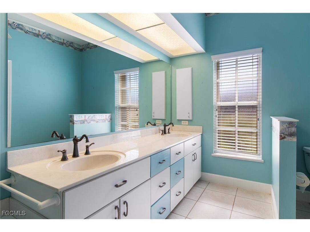 422 SE 12th Court Cape Coral FL 33990 2025020726 image12