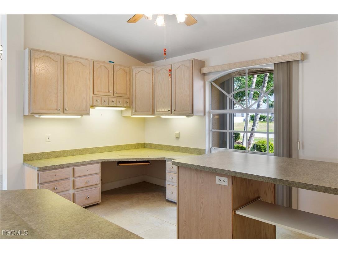 422 SE 12th Court Cape Coral FL 33990 2025020726 image14