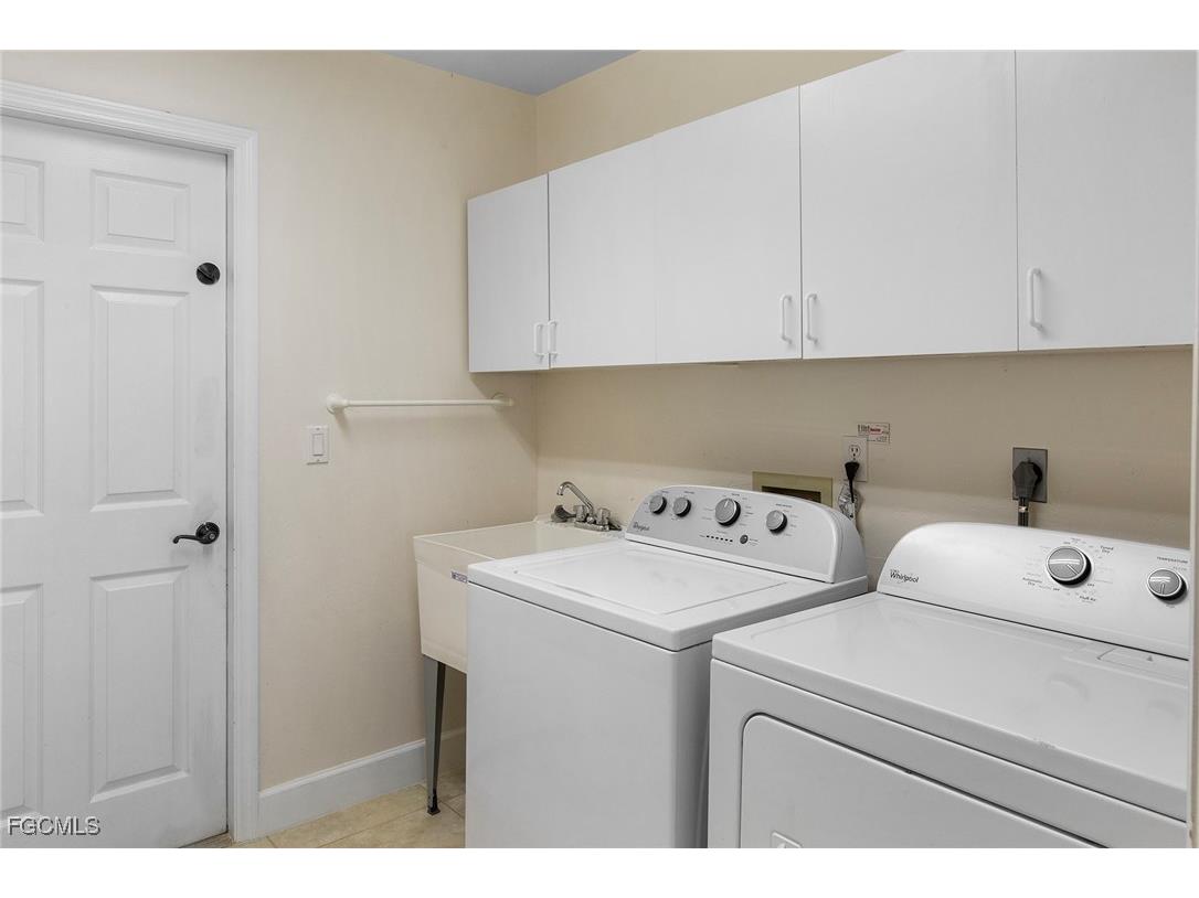 422 SE 12th Court Cape Coral FL 33990 2025020726 image18