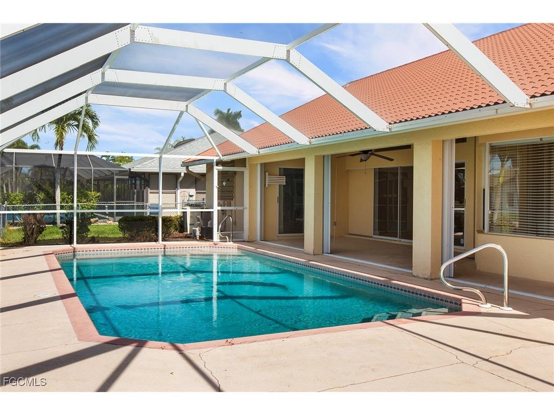 422 SE 12th Court Cape Coral FL 33990 2025020726 image2