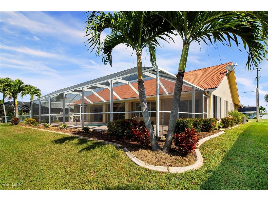 422 SE 12th Court Cape Coral FL 33990 2025020726 image21