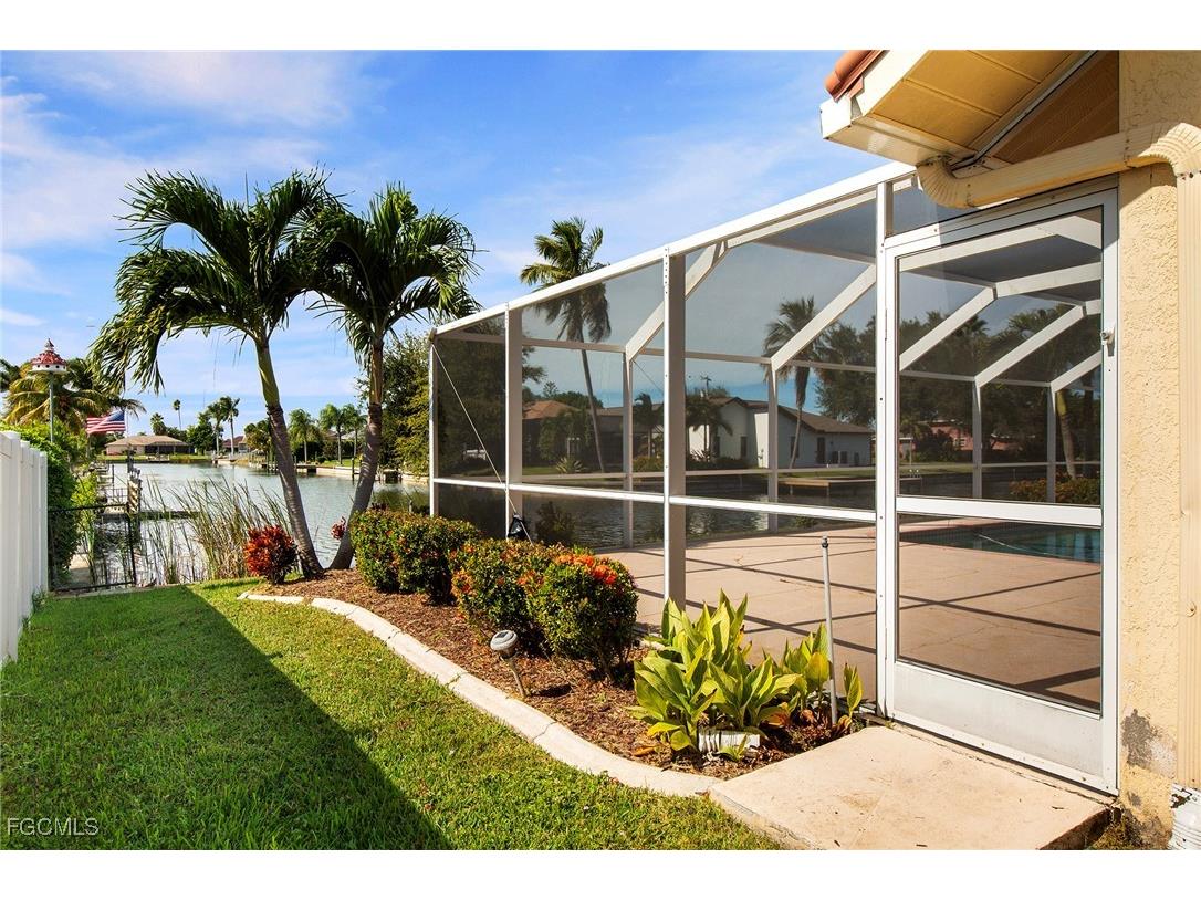 422 SE 12th Court Cape Coral FL 33990 2025020726 image25