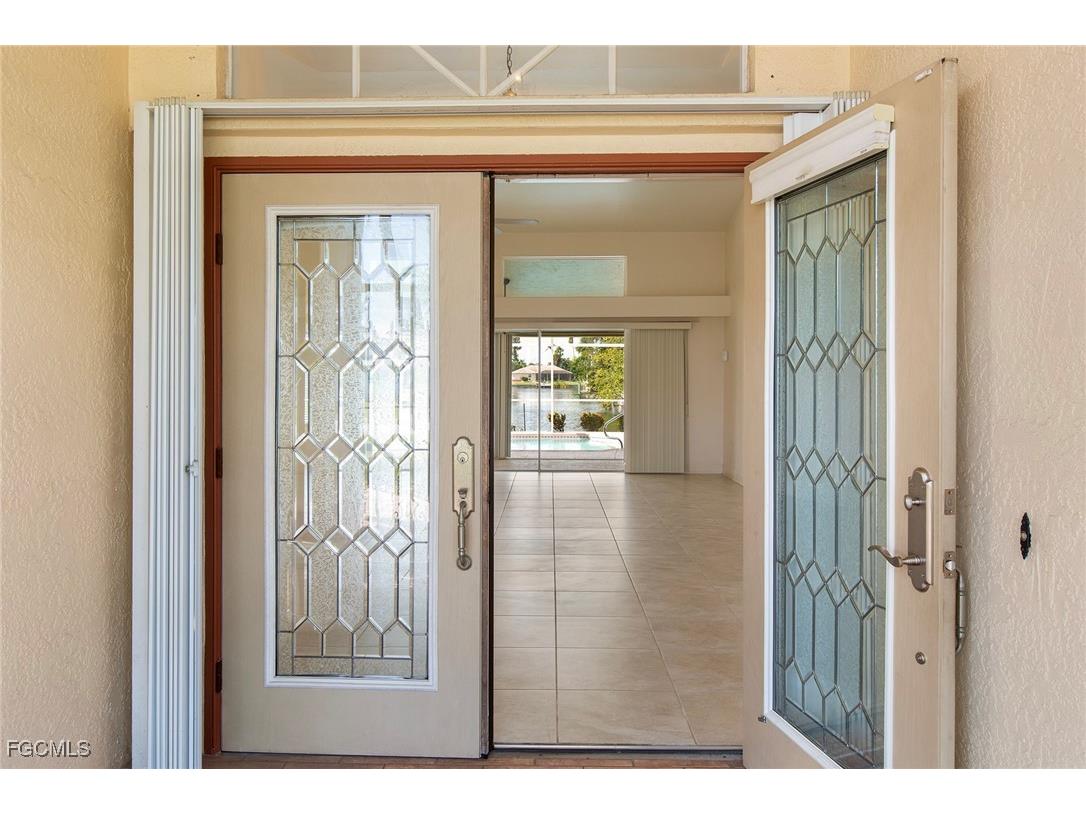 422 SE 12th Court Cape Coral FL 33990 2025020726 image33
