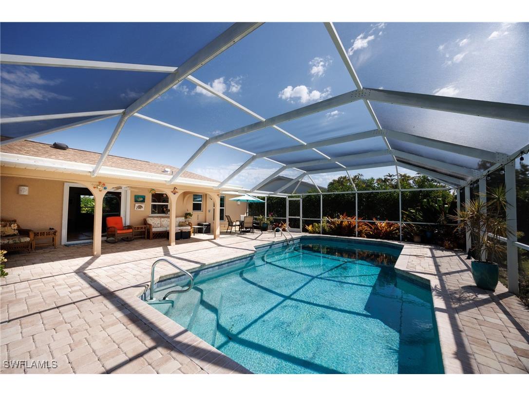 422 SW 44th Terrace Cape Coral FL 33914 225033549 image1