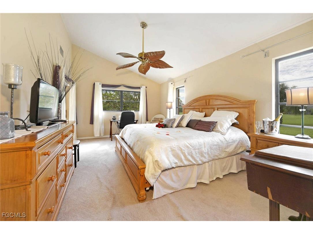 4220 Glasgow Court North Fort Myers FL 33903 2025010087 image10