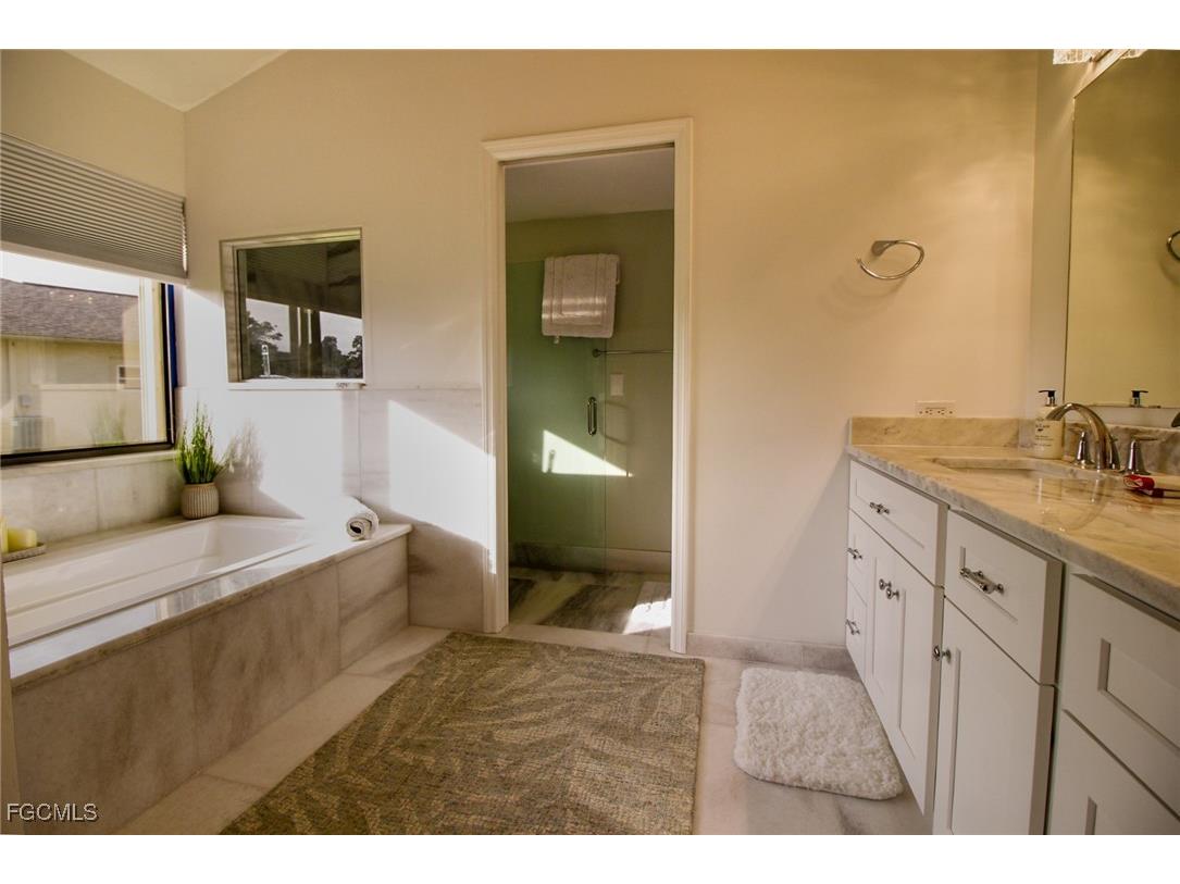 4220 Glasgow Court North Fort Myers FL 33903 2025010087 image11