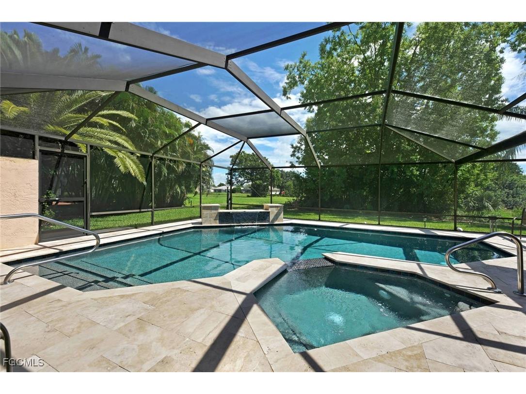 4220 Glasgow Court North Fort Myers FL 33903 2025010087 image2