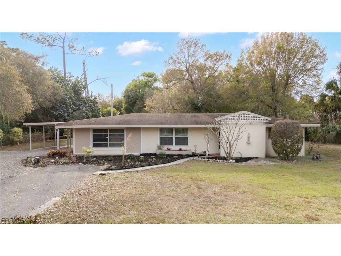 4220 Woodbrier Drive Fort Myers FL 33905 2026009391 image1