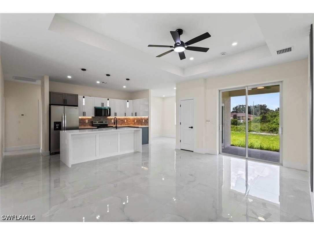 4221 18th Street SW Lehigh Acres FL 33976 226020051 image2