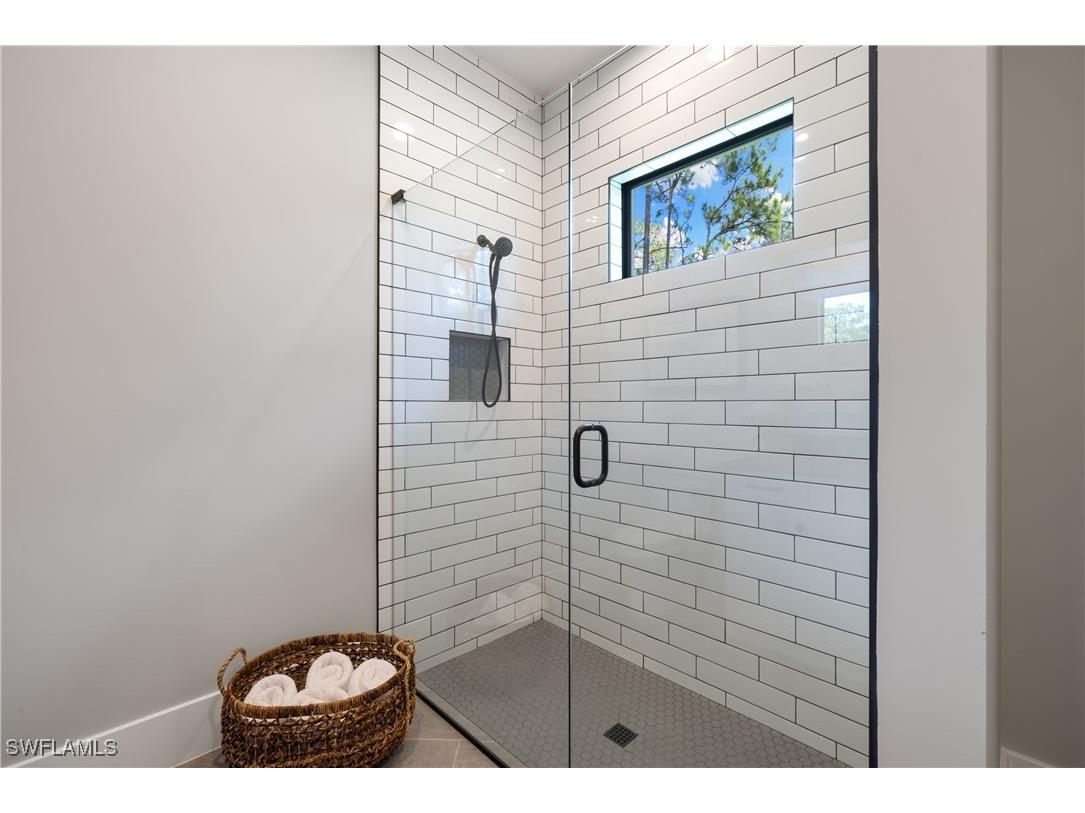 4221 7th Avenue NW Naples FL 34119 225084874 image25