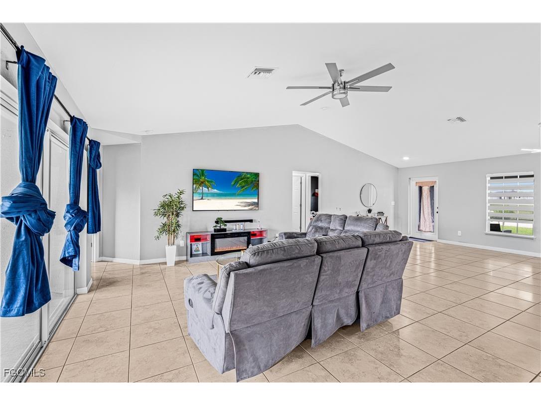 4222 NW 34th Terrace Cape Coral FL 33993 224103942 image12