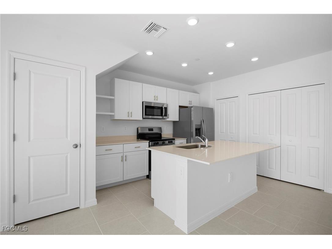 4224 Caterina Court North Fort Myers FL 33917 2025022514 image12