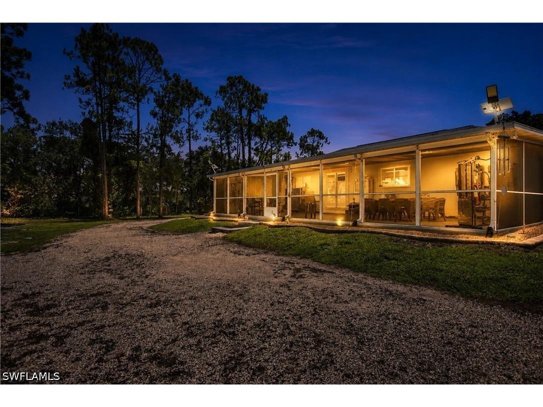 4225 16th Street NE Naples FL 34120 226027281 image2