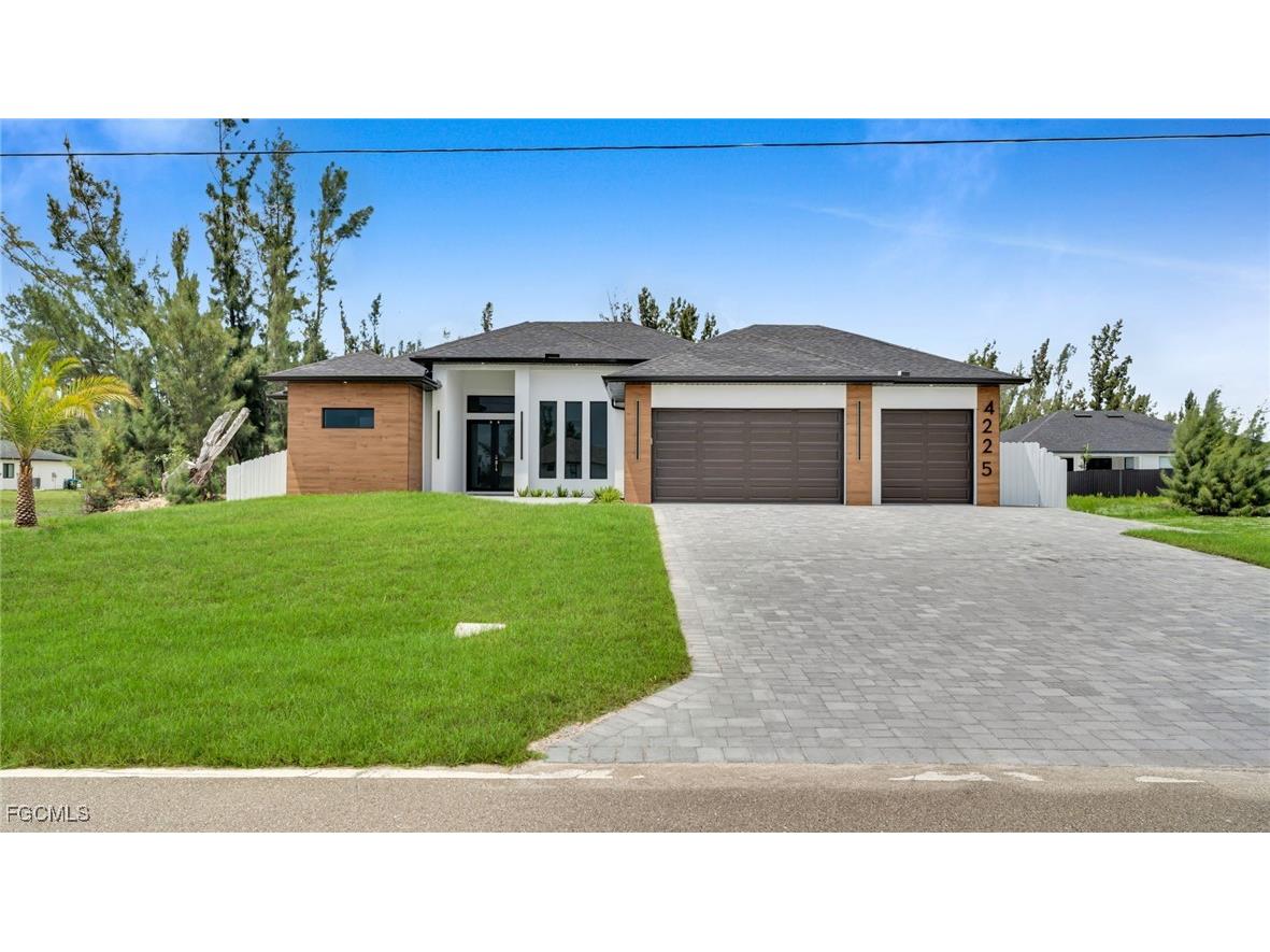 4225 Kismet Parkway W Cape Coral FL 33993 2025004863 image1