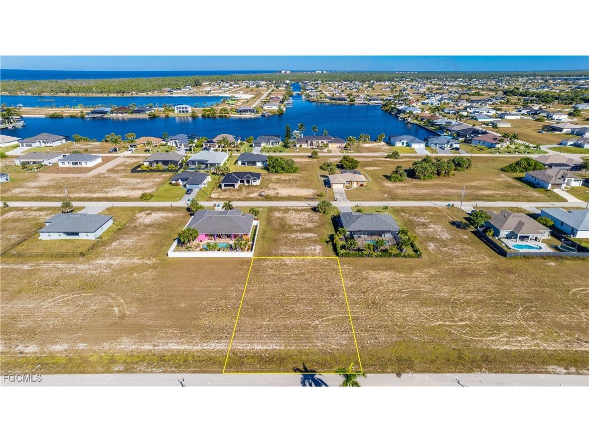 4225 NW 34th Terrace Cape Coral FL 33993 2025020195 image1