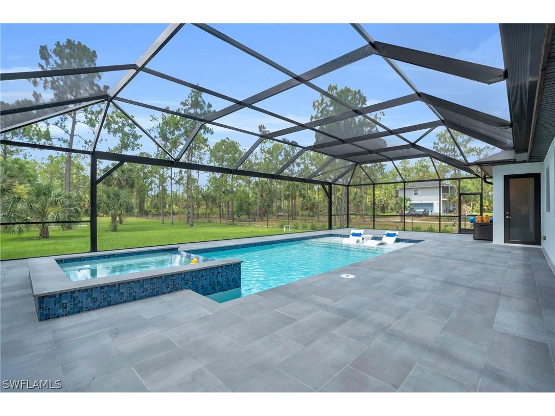 4226 4th Avenue NE Naples FL 34120 224042697 image1