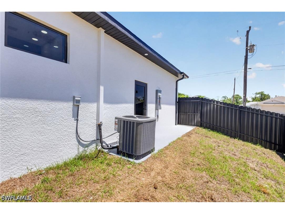 4226 NE 23rd Place Cape Coral FL 33909 226018888 image5