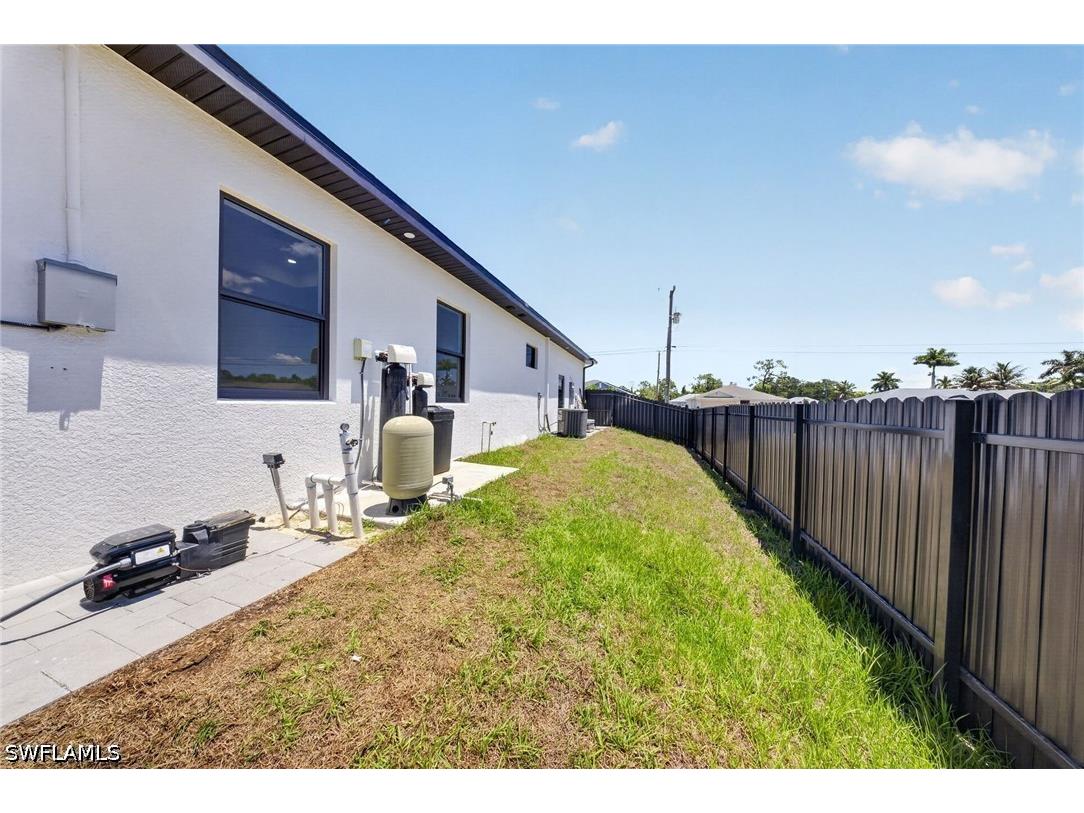 4226 NE 23rd Place Cape Coral FL 33909 226018888 image6