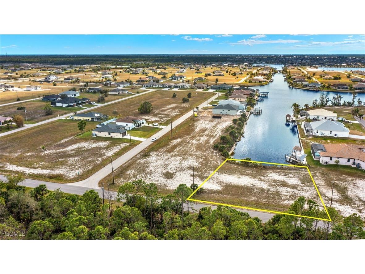 4226 NW 40th Lane Cape Coral FL 33993 2025013180 image10