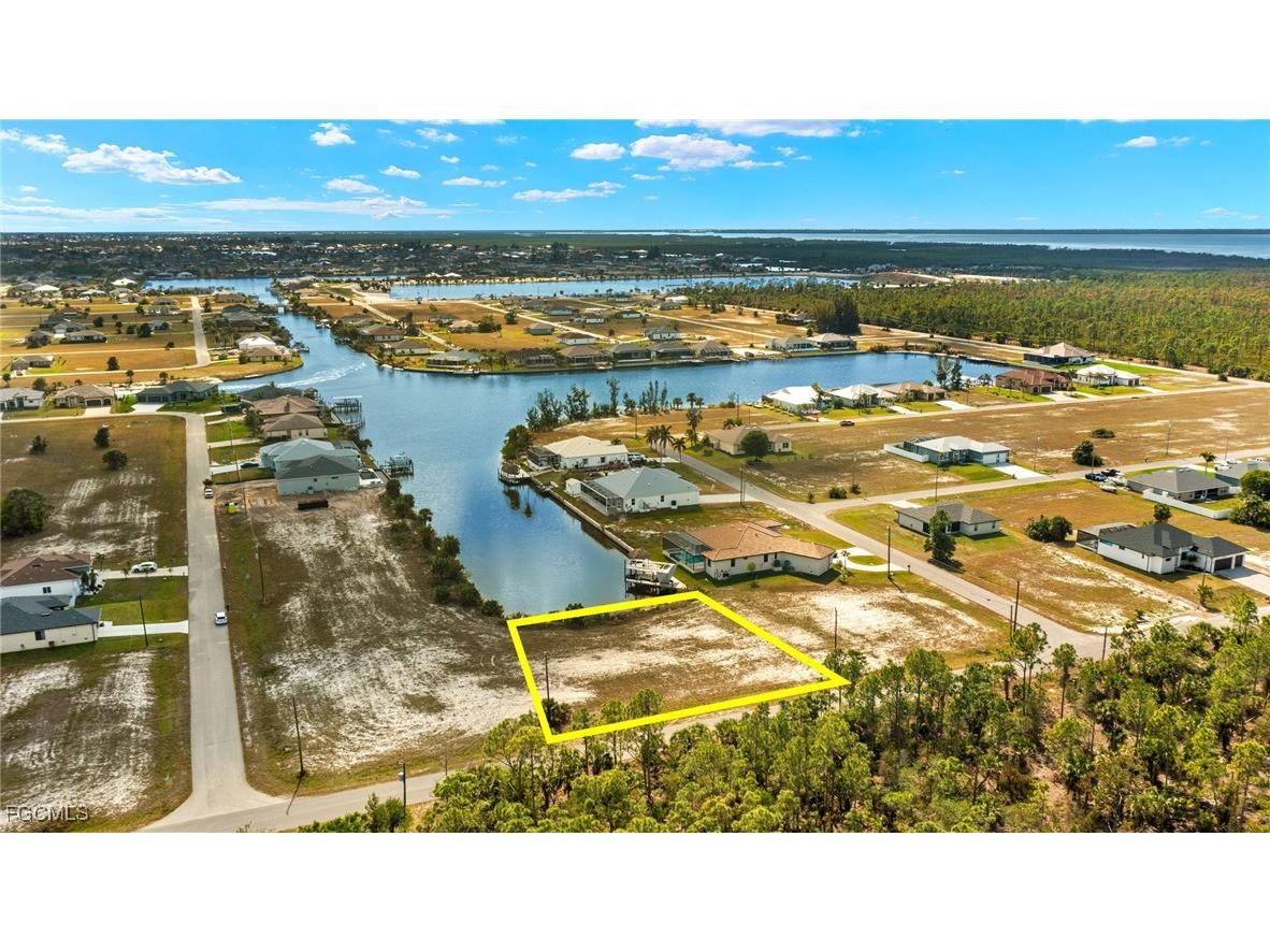 4226 NW 40th Lane Cape Coral FL 33993 2025013180 image12