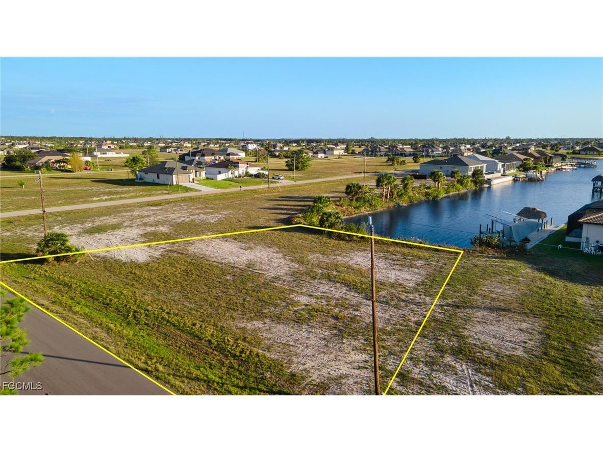 4226 NW 40th Lane Cape Coral FL 33993 2025013180 image3