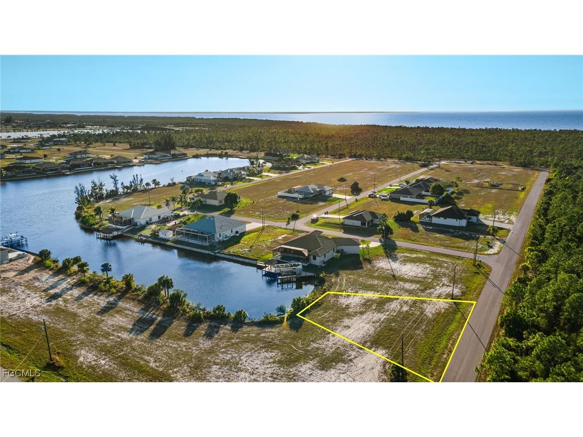 4226 NW 40th Lane Cape Coral FL 33993 2025013180 image6