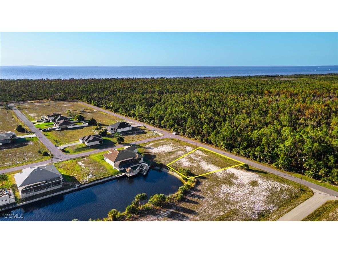 4226 NW 40th Lane Cape Coral FL 33993 2025013180 image7