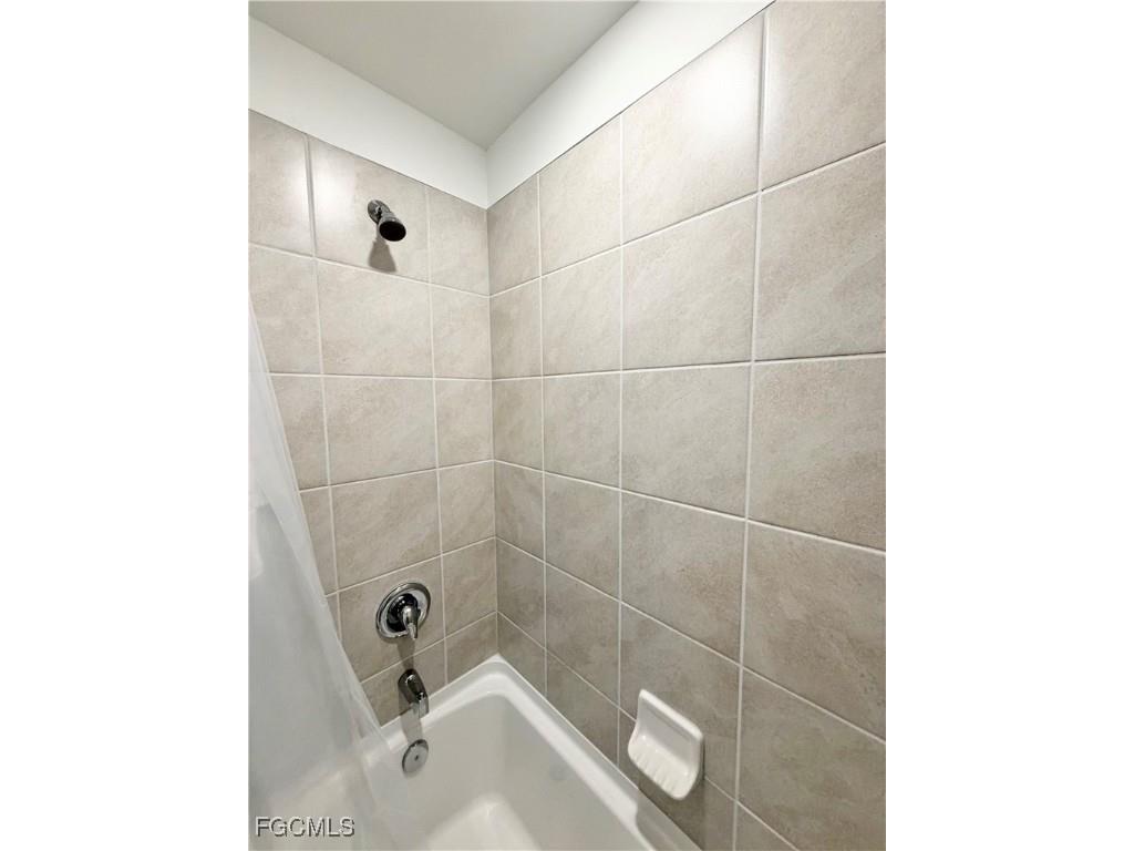 4226 San Felice Lane North Fort Myers FL 33917 2025019499 image11