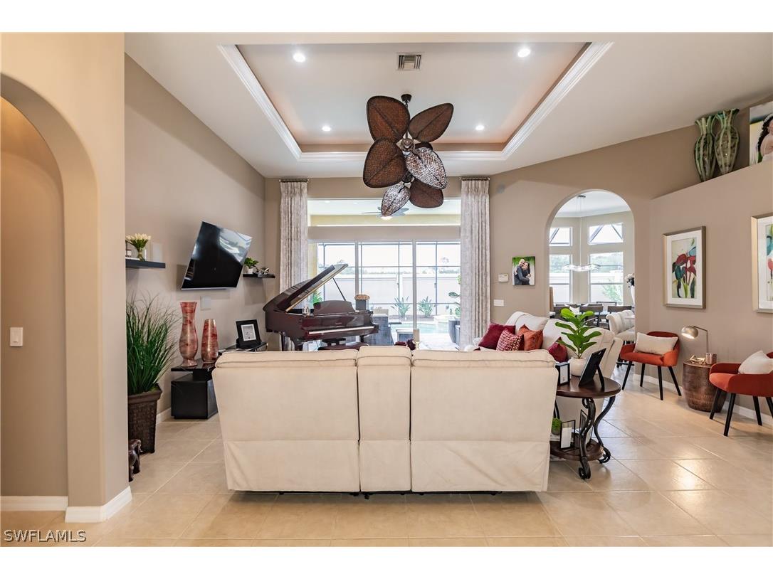 4227 Longshore Way S Naples FL 34119 222081033 image1