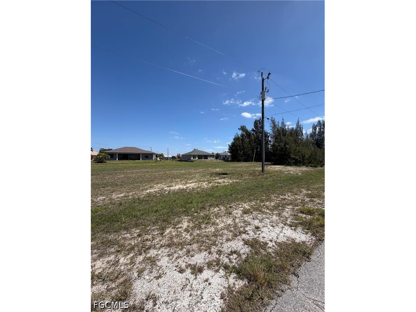4227 NW 25th Terrace Cape Coral FL 33993 2026017138 image1